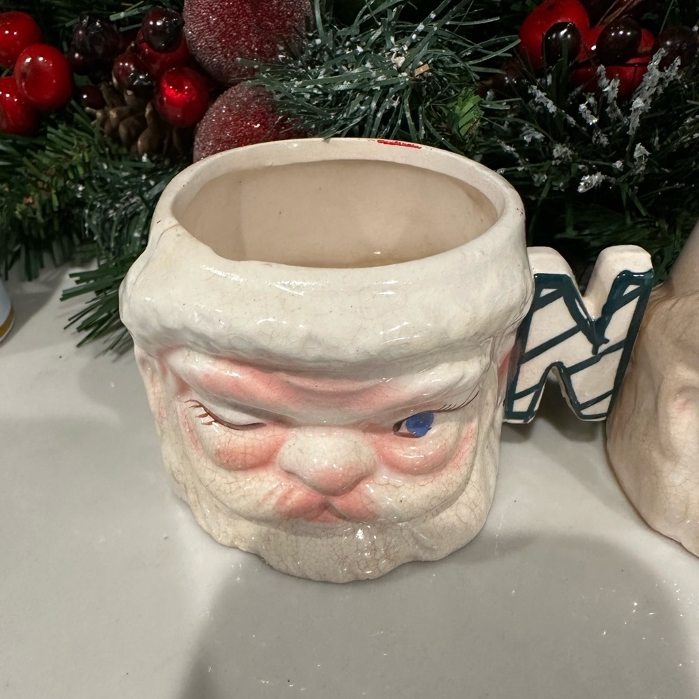Vintage Set of Lipper & Mann Noel Winking Santa Christmas Mugs Made In Japan
